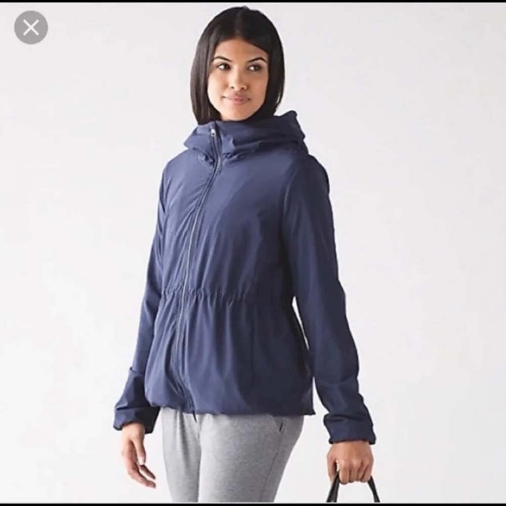 Lululemon jacket size 2